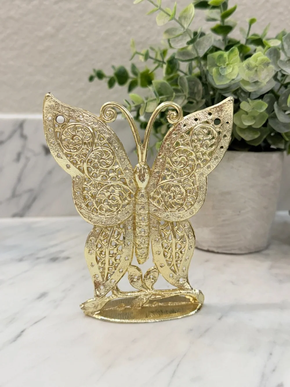 Vintage Gold Butterfly Filigree Earring Holder - Picture 3 of 11